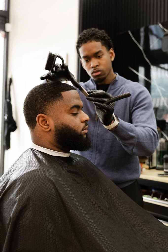 Precisie line-up met straight razor